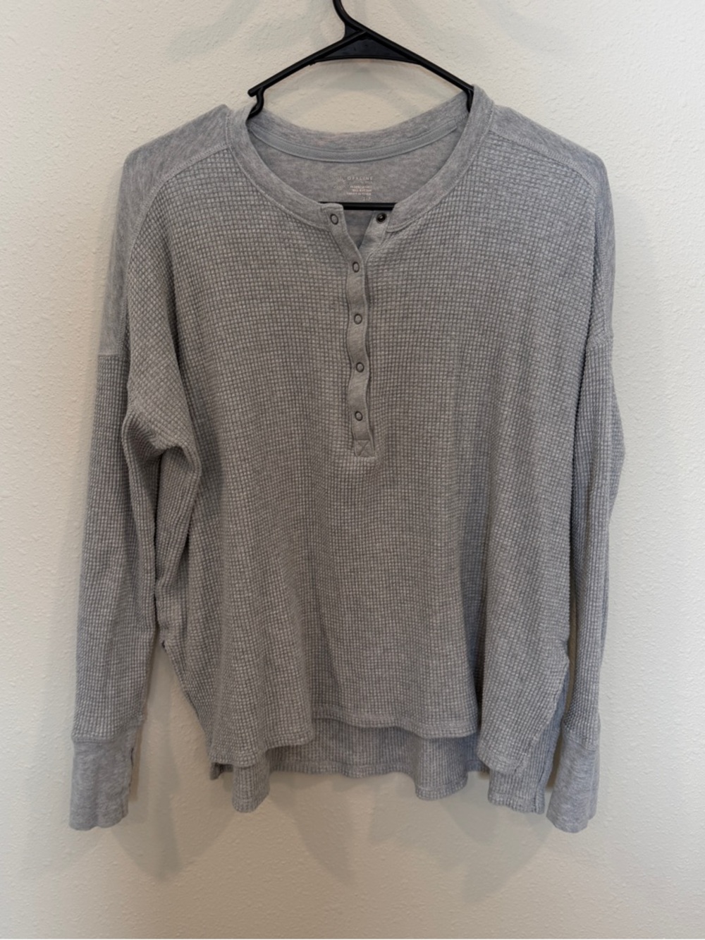 aerie Light Gray Waffle-Knit Long Sleeve Henley